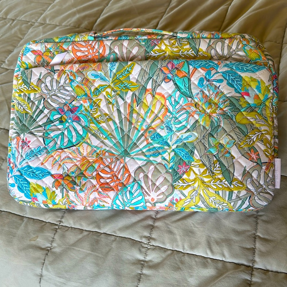 Vera Bradley Cotton Laptop Organizer in Rain Forest Canopy